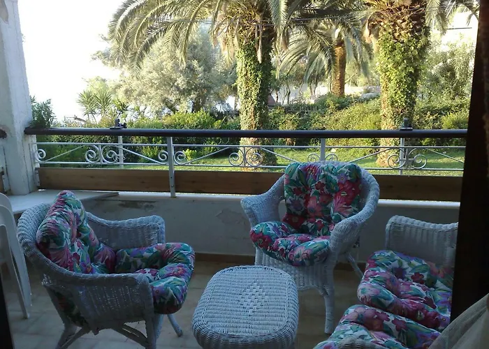 Lefkada Beachfront * Никиана