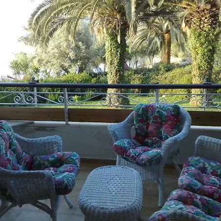 Lefkada Beachfront * Nikiana