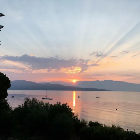 Lefkada Beachfront Ferienhaus *