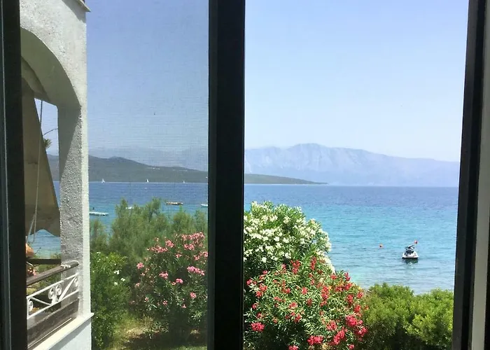 Holiday home Lefkada Beachfront Nikiana